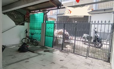 Disewakan rumah luas pinggir jalan raya pademangan timur jakarta utara