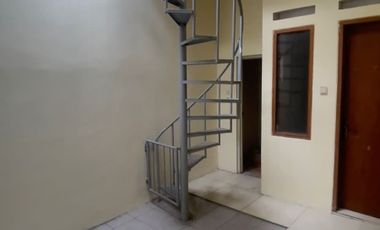 Disewa Rumah Siap Huni di Cluster Eksklusive Taman Kopo Indah 3