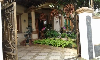 Dijual cepat rumah pondok gede akses jalan mobil lebar