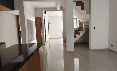 Rumah MODERN KEKINIAN di Turangga Sayap Batununggal Buahbatu dijual