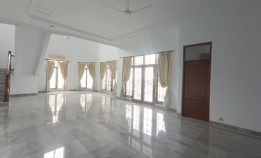 Disewakan Rumah bisa untuk KantorLokasi Strategis Akses Jalan Besar