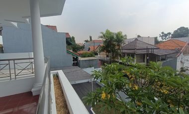 Disewakan Rumah bisa untuk KantorLokasi Strategis Akses Jalan Besar