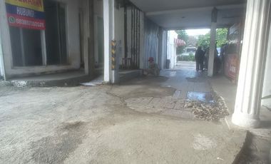 ruang usaha diarea komersial