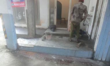 ruang usaha diarea komersial