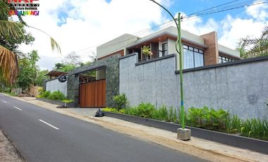 Villa Modern Full Furniture lengkap dg Kolam Renang di Banyuwangi