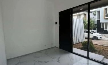 BU, Rumah siap huni 700 jutaan 2 lt luas 66 m² Lokasi bagus Akses masuk mobil nempel kota wisata cibubur