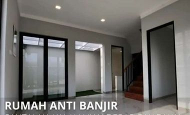 BU, Rumah siap huni 700 jutaan 2 lt luas 66 m² Lokasi bagus Akses masuk mobil nempel kota wisata cibubur
