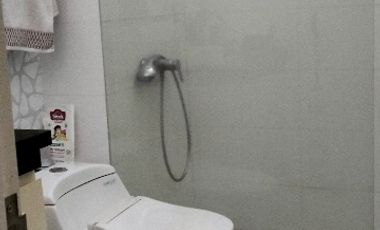 Di sewakan rumah town house cantik di Pademangan, Rajawali.