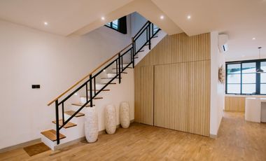 VILLA READY UNIT FURNISHED BEST INVESTMEN LOKASI PERERENAN CANGGU