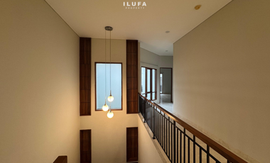 Disewakan townhouse modern lokasi strategis jalan kemang benda