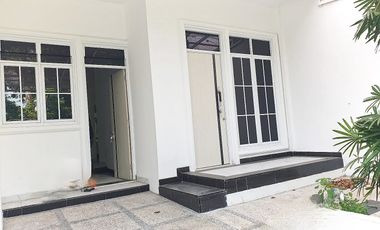 Rumah 3 Lantai di Sunter, Jakarta Utara