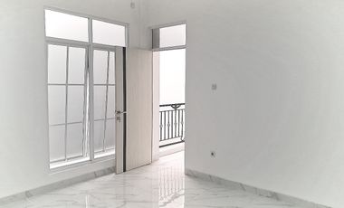 Rumah 3 Lantai di Sunter, Jakarta Utara