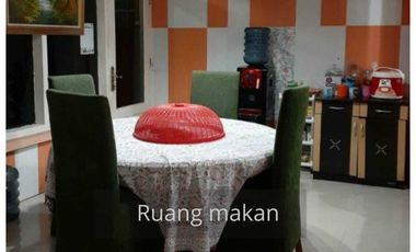 Dijual Rumah Luas 2 lantai di daerah Pondok Gede, Bekasi.