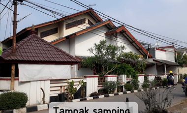 Dijual Rumah Luas 2 lantai di daerah Pondok Gede, Bekasi.