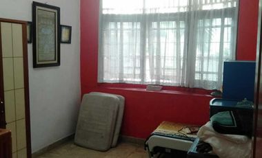 Dijual Rumah Luas 2 lantai di daerah Pondok Gede, Bekasi.