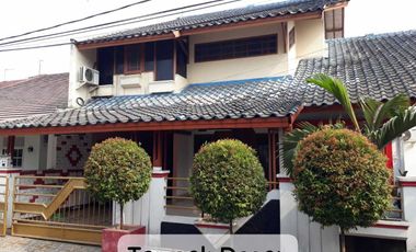 Dijual Rumah Luas 2 lantai di daerah Pondok Gede, Bekasi.
