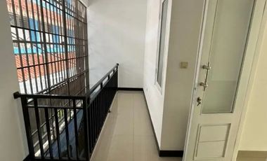 Disewakan Rumah 2 Lantai Strategis di Condet Jakarta Timur Nyaman