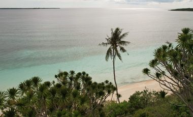 Lahan yang pas depan pantai Bora