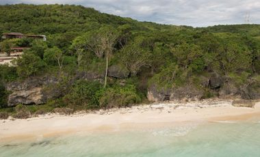 Lahan yang pas depan pantai Bora