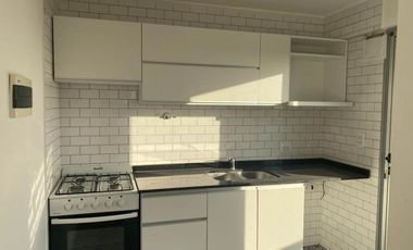 DEPARTAMENTO DE TRES AMBIENTES CON COCHERA