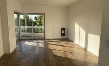 DEPARTAMENTO DE TRES AMBIENTES CON COCHERA