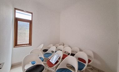 Rumah bumi kencana mas Antapani ga jauh dari gedung sate