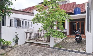 Rumah bumi kencana mas Antapani ga jauh dari gedung sate