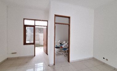 Rumah bumi kencana mas Antapani ga jauh dari gedung sate