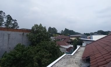 Rumah Baru Mewah Dalam Komplek Duren sawit