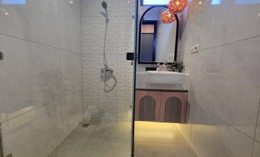 DIJUAL RUMAH 2 LANTAI DI TANGERANG ALAM SUTRA MEWAH ELEGAN STRATEGIS