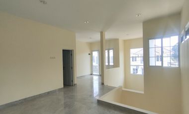 SIAP HUNI! RUMAH HOEK GADING SERPONG SEKTOR 1 SUDAH RENOV BARU MURAH