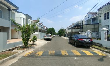 SIAP HUNI! RUMAH HOEK GADING SERPONG SEKTOR 1 SUDAH RENOV BARU MURAH