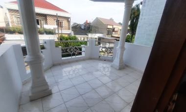 Dijual Rumah 2 Lantai di Medan Tasbi Baru Direnovasi