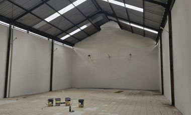 DIKONTRAKKAN GUDANG DAN RUMAH TINGGAL DI KOTA MAGELANG SIAP PAKAI