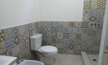 Comoda casa sobre Espora 8515, ciudad de Glew