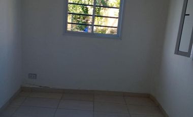 Comoda casa sobre Espora 8515, ciudad de Glew