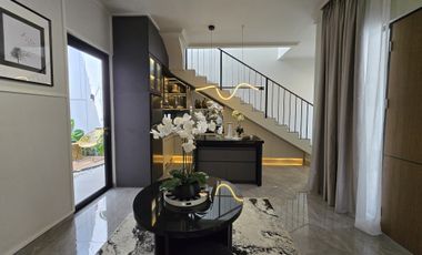 RUMAH 2 LANTAI DEKAT TOL DI ALAM SUTERA TANGERANG SUPER MEWAH ELEGAN