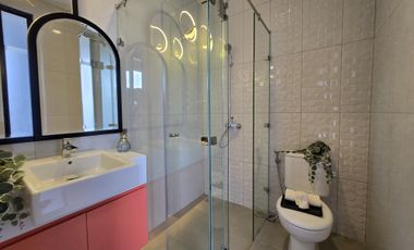 RUMAH 2 LANTAI DEKAT TOL DI ALAM SUTERA TANGERANG SUPER MEWAH ELEGAN