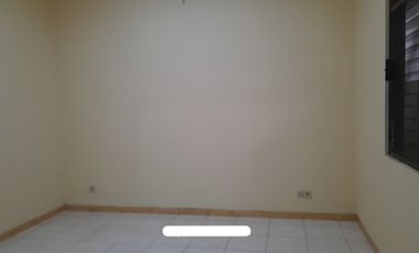 RUMAH MOJO LAMA BAGUS TERAWAT. DEKAT MERR, UNAIR, UWK, UWM, RS UNAIR