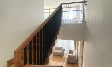 Disewa Rumah Modern, Terang, High Ceiling di Townhouse 6 Rumah Kemang