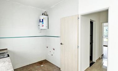 DEPARTAMENTO 2 AMBIENTES AMPLIO CON COCHERA