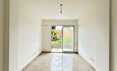 DEPARTAMENTO 2 AMBIENTES AMPLIO CON COCHERA