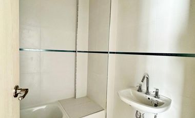 DEPARTAMENTO 2 AMBIENTES AMPLIO CON COCHERA