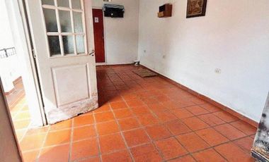 CASA 5 AMBIENTES EN SAN ANDRES LOTE PROPIO