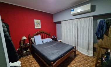 Excelente casa sobre De Navazio, Barrio Santa Ana de Glew