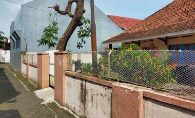 Jual rumah clasik bonus tanah 444 m2 tengah kota Kudus Jawa Tengah