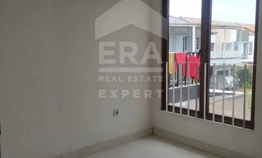 Disewakan Rumah Cluster Terdepan Jakarta Garden City Siap Huni