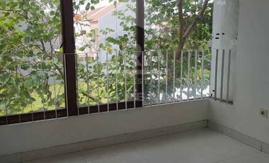 Disewakan Rumah Cluster Terdepan Jakarta Garden City Siap Huni