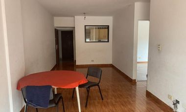 DEPARTAMENTO DE TRES AMBIENTES CON TERRAZA PROPIA