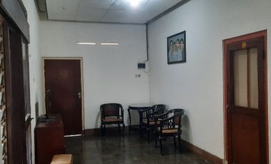 Di sewakan garasi 4 mobil  kota rumah selatan SPBU RM Said solo